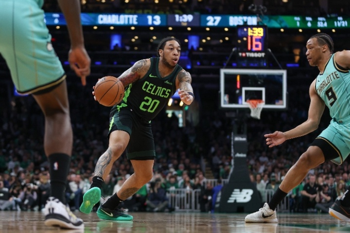 三個(gè)名額滿了~NBA官網(wǎng)：火箭雙向合同簽下以賽亞-克勞福德+戴維森