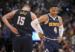 一年前的今天：威少正式加盟丹佛掘金 聯(lián)手約基奇