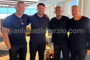 迪馬：韋斯利-法蘭卡已乘機(jī)離開里約，將于周日上午抵達(dá)羅馬