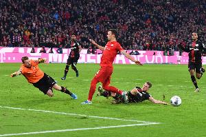 圖片報(bào)：摩納哥有意藥廠門將赫拉德茨基，轉(zhuǎn)會(huì)費(fèi)預(yù)計(jì)為400萬(wàn)歐