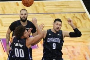 富尼耶回復武切維奇調侃：兄弟 我知道你在樂透區(qū)打得已經(jīng)厭倦了