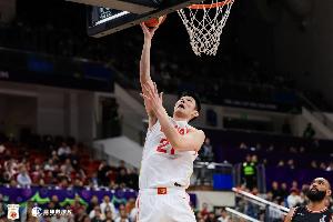 穩(wěn)定基本盤！胡金秋8中7超高效拿下16分6板1斷