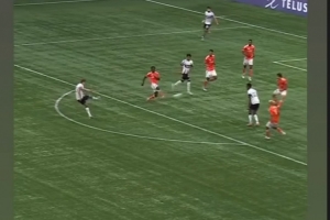 首秀進(jìn)球被取消！穆勒社媒曬遠(yuǎn)射破門視頻：太可惜了