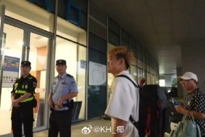 上不上呢？黃紫昌現(xiàn)身今晚蘇超常州vs泰州比賽現(xiàn)場