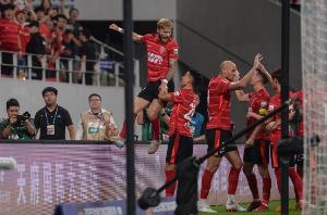 記者：今年中超爭冠預計要最后一輪見分曉，前四球隊水平差距不大