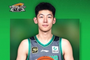 遼寧沈陽三生飛豹籃球俱樂部與張陳治鋒完成續(xù)約：B類5年