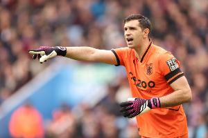 BBC：曼聯(lián)仍在權(quán)衡引進(jìn)馬丁內(nèi)斯還是拉門斯，維拉也有意拉門斯