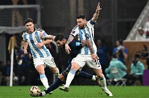 跟隊(duì)記者：阿根廷鋒線首發(fā)確認(rèn)為梅西、小蜘蛛、阿爾馬達(dá)