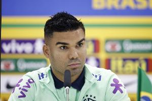 卡塞米羅：人們?cè)俅蜗嘈虐臀髂苴A得世界杯，我們?cè)诔_方向前進(jìn)