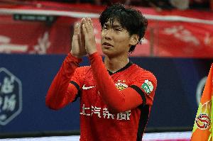 媒體人：李新翔最合適定位是踢替補(bǔ)中鋒或影鋒，邊路不是他的特點(diǎn)