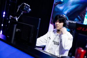 不愧是一陣上單！劍魔、杰斯輸出拉滿(mǎn) TheShy三局戰(zhàn)績(jī)11-7-24