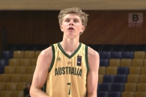 火力兇猛！澳大利亞U16男籃盧克-保羅14中10狂砍26分10板9助2斷