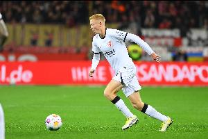 法鷹中場：收到沙特足以讓人終生無憂的報價，想去但被媽媽罵了