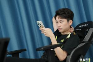 大B倒了！難以帶隊(duì)取勝 Doinb整個(gè)BO5僅打出7-16-28的戰(zhàn)績(jī)