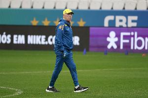 巴西名帥：對外國人執(zhí)教巴西感到不安 安切洛蒂明年贏不了世界杯