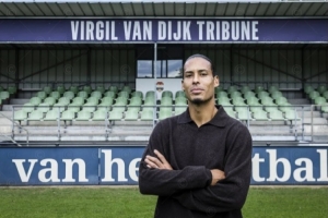 青訓(xùn)之光！范迪克青訓(xùn)母隊(duì)威廉二世以其名字命名看臺(tái)