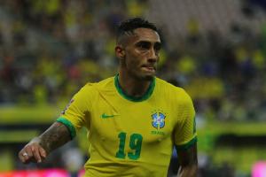 拉菲尼亞：在4000米海拔比賽就不公平，裁判還判點(diǎn)那更難踢了