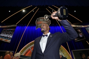 霍華德：我可能進不了75大 但我現在是名人堂成員