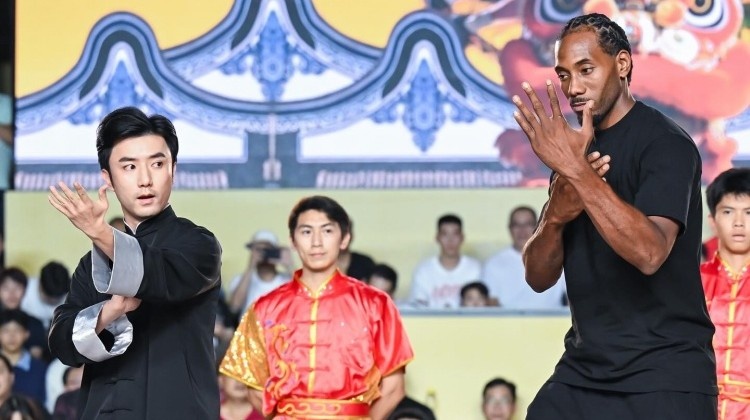 不受陰陽合同事件影響！小卡更新社媒回顧此次中國之行！