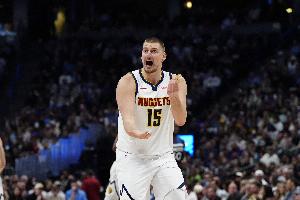 新規(guī)約老師第一個(gè)贊同！上賽季超遠(yuǎn)壓哨出手TOP10：約老師斷檔第1