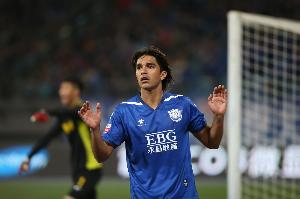 38歲中超舊將想復(fù)出踢跨洲附加賽，玻利維亞主帥婉拒：一年沒踢球