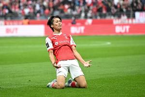 結(jié)束罷賽，蘭斯官方：日本國(guó)腳中村敬斗承諾留隊(duì)，將恢復(fù)訓(xùn)練