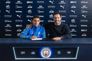 劉神留隊！官方：曼城與里科-劉易斯續(xù)約至2030年