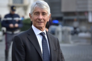 意體育部長：申辦2032歐洲杯的截止日期確定，將簡化球場審批程序