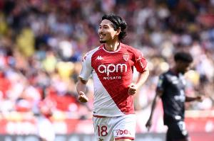 南野拓實(shí)已成為法甲歷史上進(jìn)球最多的日本球員，共打入18球