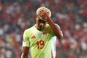 前國門批亞馬爾受傷拍廣告：18歲還有很多要學(xué) 要平衡休息和賺錢