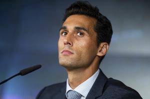 卡斯蒂亞也吃爭(zhēng)議紅牌，阿韋洛亞：我和阿隆索都不明白是什么原因