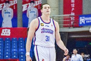 直播吧：天津與內(nèi)線外援大衛(wèi)-詹姆斯就續(xù)約達(dá)成一致