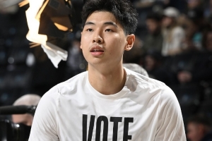 媒體人：廣東男籃已與崔永熙完成新合同簽約 小崔將身披24號(hào)球衣