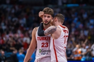 什么小火龍？申京已經(jīng)是MVP水平！