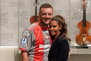 太陽報獨家：瓦爾迪全家都在學(xué)意語，瓦爾迪已掌握常用的罵人詞匯