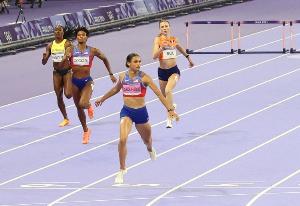 雙冠第一人！麥克勞林是首位世錦賽獲得400米欄和400米金牌的選手