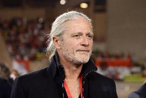 佩蒂特：從國際賽場來看，每當(dāng)出現(xiàn)爭議判罰時，裁判總是偏向皇馬