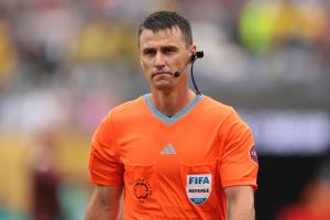 直播吧：中超兩場(chǎng)爭(zhēng)冠戰(zhàn)申花vs蓉城、國(guó)安vs海港均由外籍裁判執(zhí)法