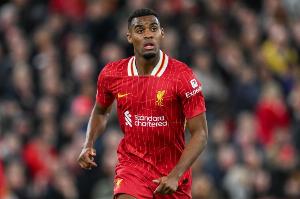 回聲報(bào)評(píng)分：?；倏?、赫拉芬8分，伊薩克、維爾茨替補(bǔ)獲5分