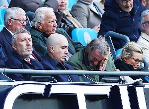 曼聯(lián)總監(jiān)呼吁老板給更多時間：衷心祈禱我們能獲得扭轉(zhuǎn)局面的機(jī)會