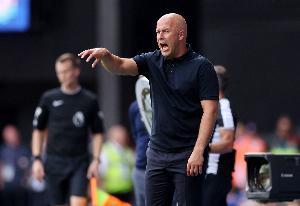 斯洛特：頂級(jí)英超球隊(duì)都有兩名出色的9號(hào)位球員，我們也不例外