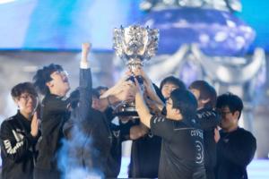 上一次在S賽阻止Faker三連冠的隊伍是GEN，同時ADC是Ruler！