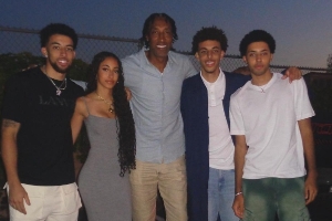 全是拉爾薩生的！皮蓬曬與四名子女溫馨合照 小女兒亭亭玉立