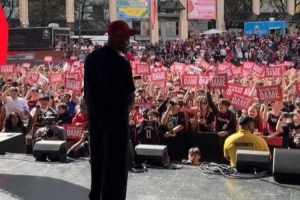 家的感覺！開拓者曬利拉德波特蘭參加活動盛況：最甜蜜的重逢