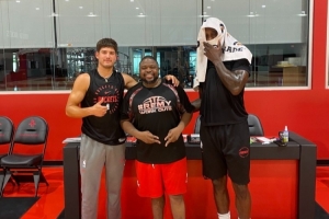 新賽季火箭主控？訓(xùn)練師曬謝潑德訓(xùn)練照 肱二頭肌粗壯醒目