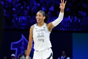 阿賈季后賽第11次砍25+&與瑪雅-摩爾并列歷史第五 陶樂(lè)西19次第一