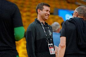 史蒂文斯談新賽季：朝著突破上限方向努力 會(huì)持續(xù)對(duì)陣容評(píng)估