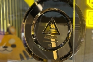 GEN團長：EWC官方通知不能選擇往屆冠軍作為底座 所以T1換成了G2