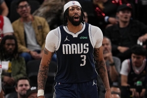 Lowe：濃眉打4籃板控制更好 球隊要發(fā)掘其進攻潛力不能只讓其跳投