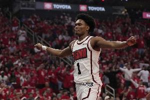 Stein：火箭希望給予阿門更多球權擔任控衛(wèi)也希望申京&KD分擔組織